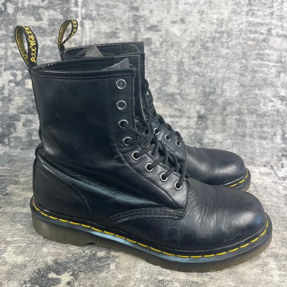 Dr. Martens Mens 9L 1460 Eight Eye Boots Solid Black Leather Combat Boots